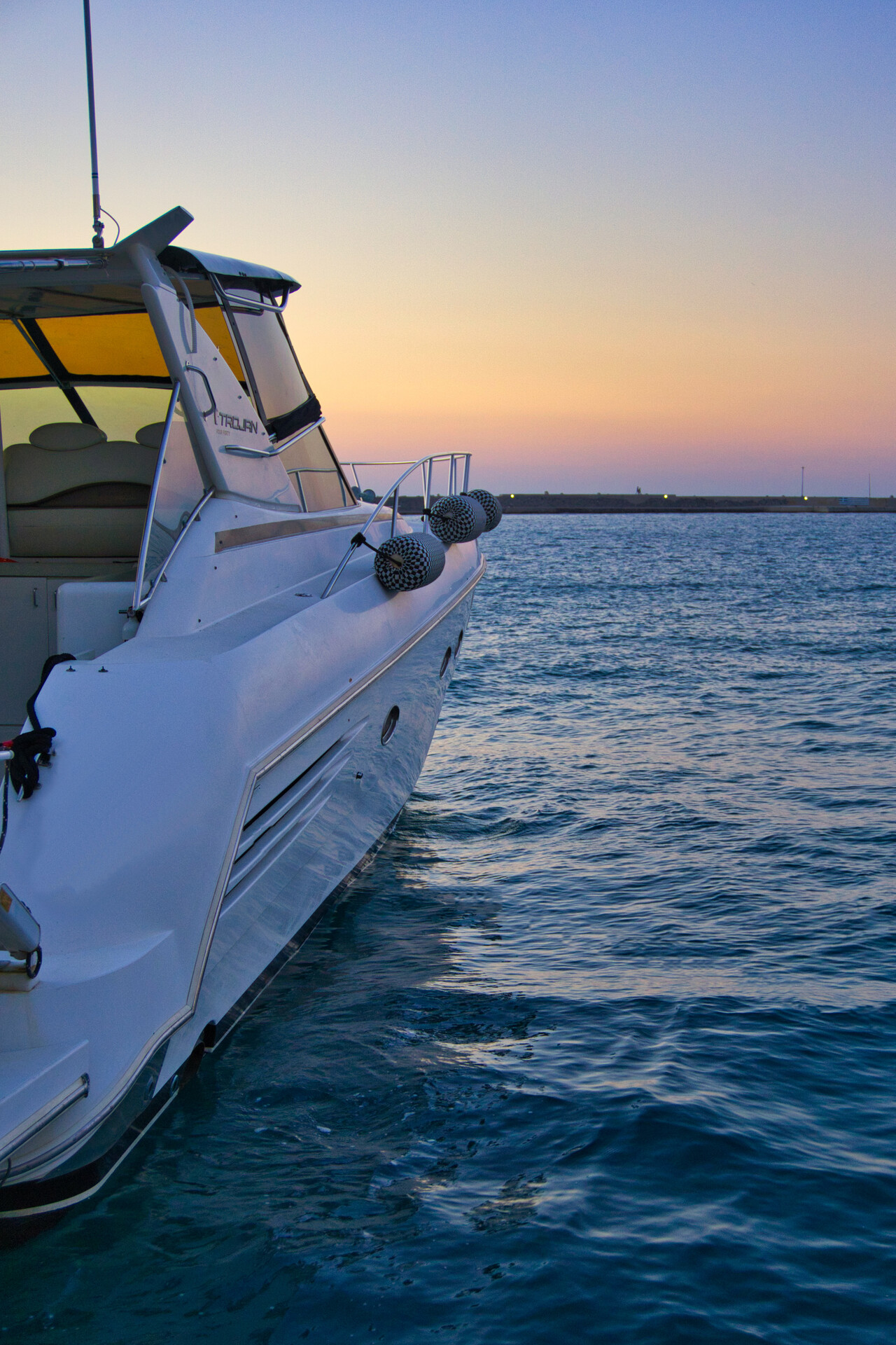 Abendlicht Karlovassi